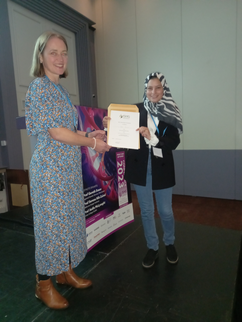 Best Clinical Poster winner Ava Ibrahim and ISHG Chairperson Dr Deirdre Donnelly